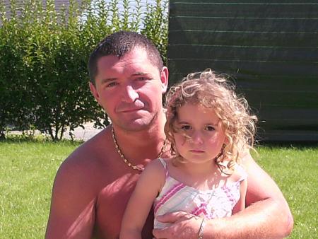 petite ilona cherie et son papa james